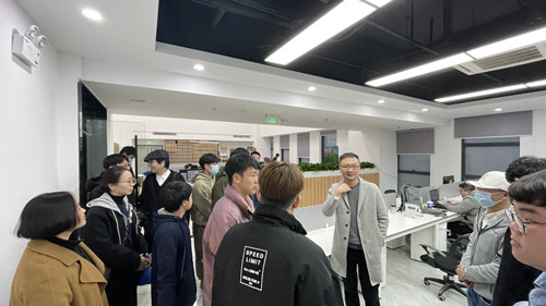 走访企业参观学习3_副本.jpg