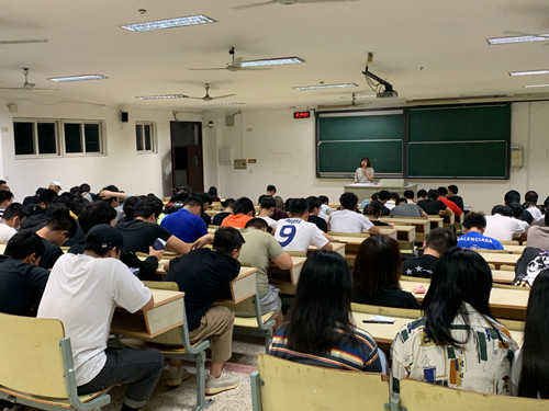 王雯老师指导_副本.jpg