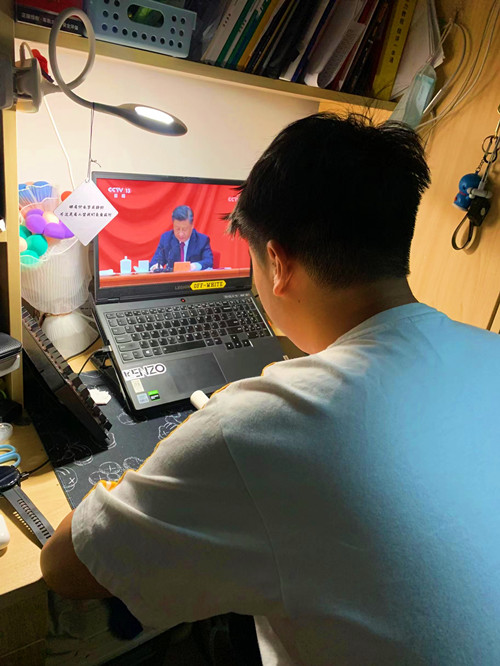 吴玉鸿_副本.jpg 吴玉鸿_副本.jpg