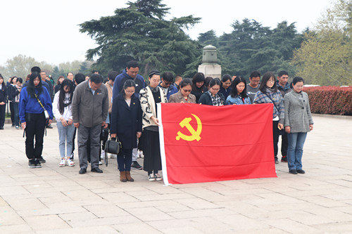 默哀_副本.jpg